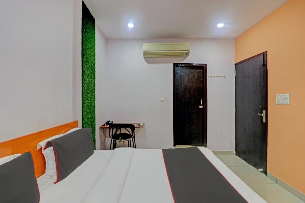OYO 81168 Collection O Dwarka Mor Nova Deli Exterior foto