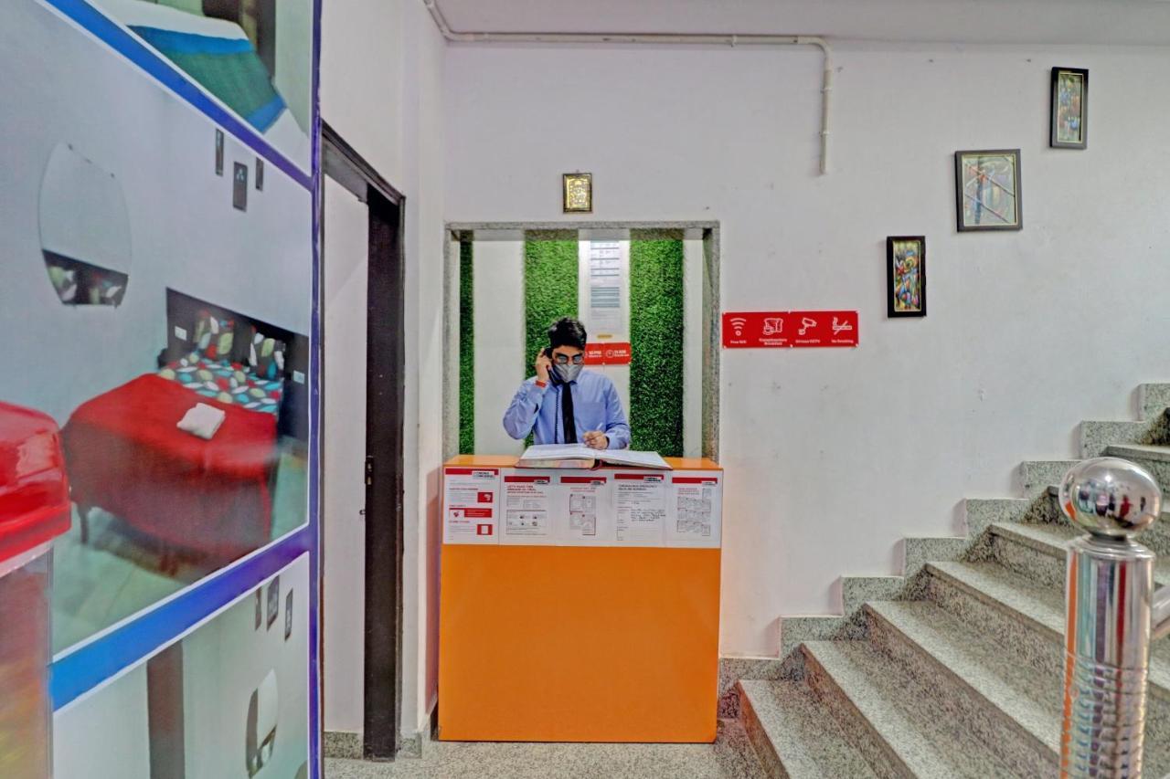 OYO 81168 Collection O Dwarka Mor Nova Deli Exterior foto